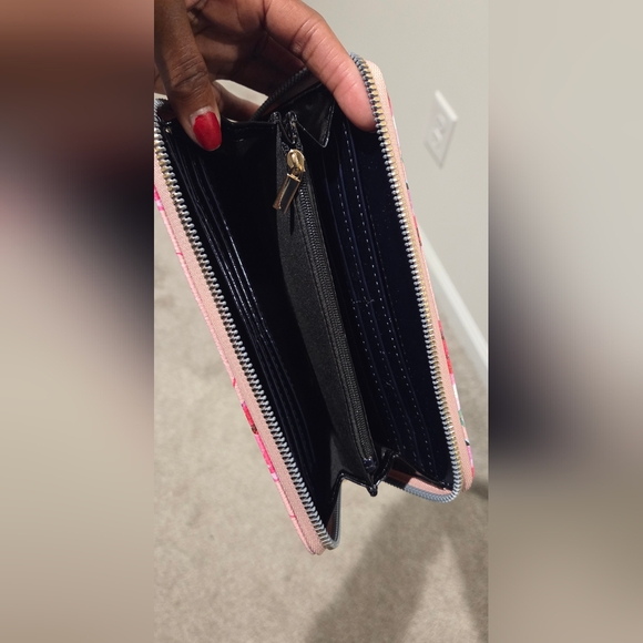 Betsey Johnson Pink Rose Print Wallet - Picture 3 of 3